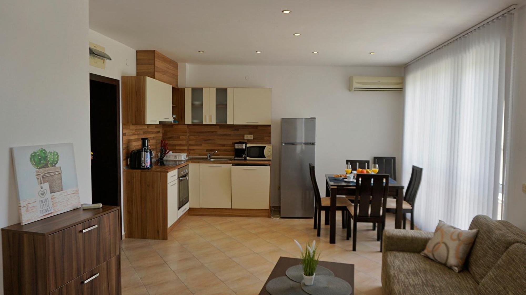 Апартаменти Сънбрийз - Sunbreeze Apartments Byala  Exterior photo