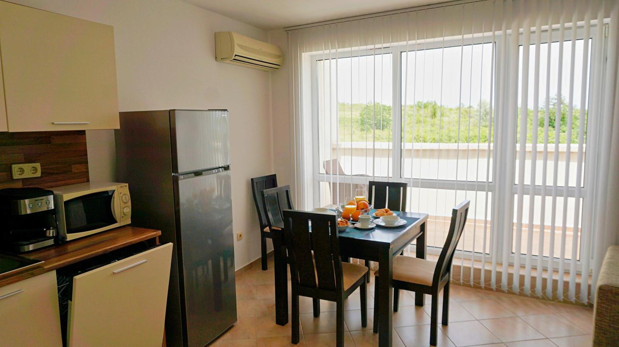 Апартаменти Сънбрийз - Sunbreeze Apartments Byala  Exterior photo