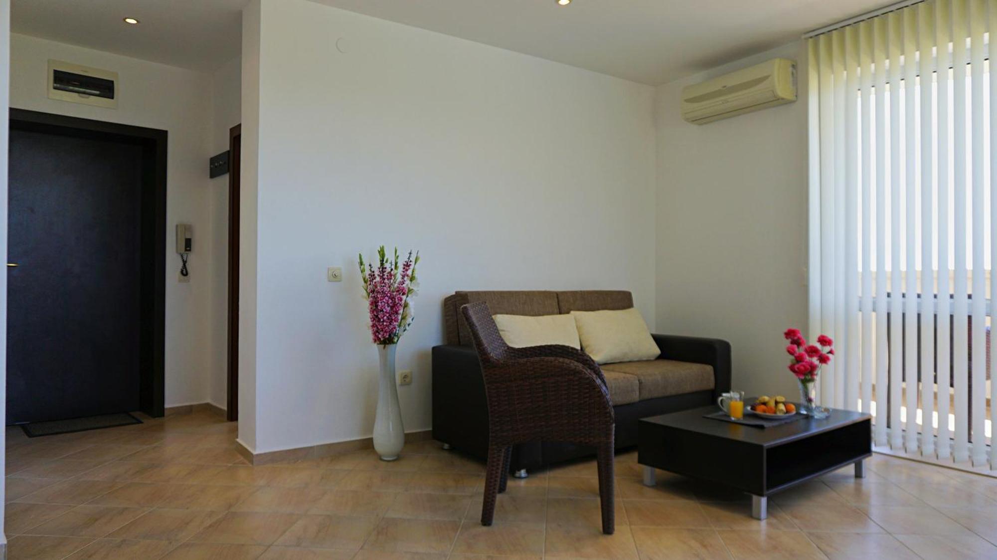 Апартаменти Сънбрийз - Sunbreeze Apartments Byala  Exterior photo